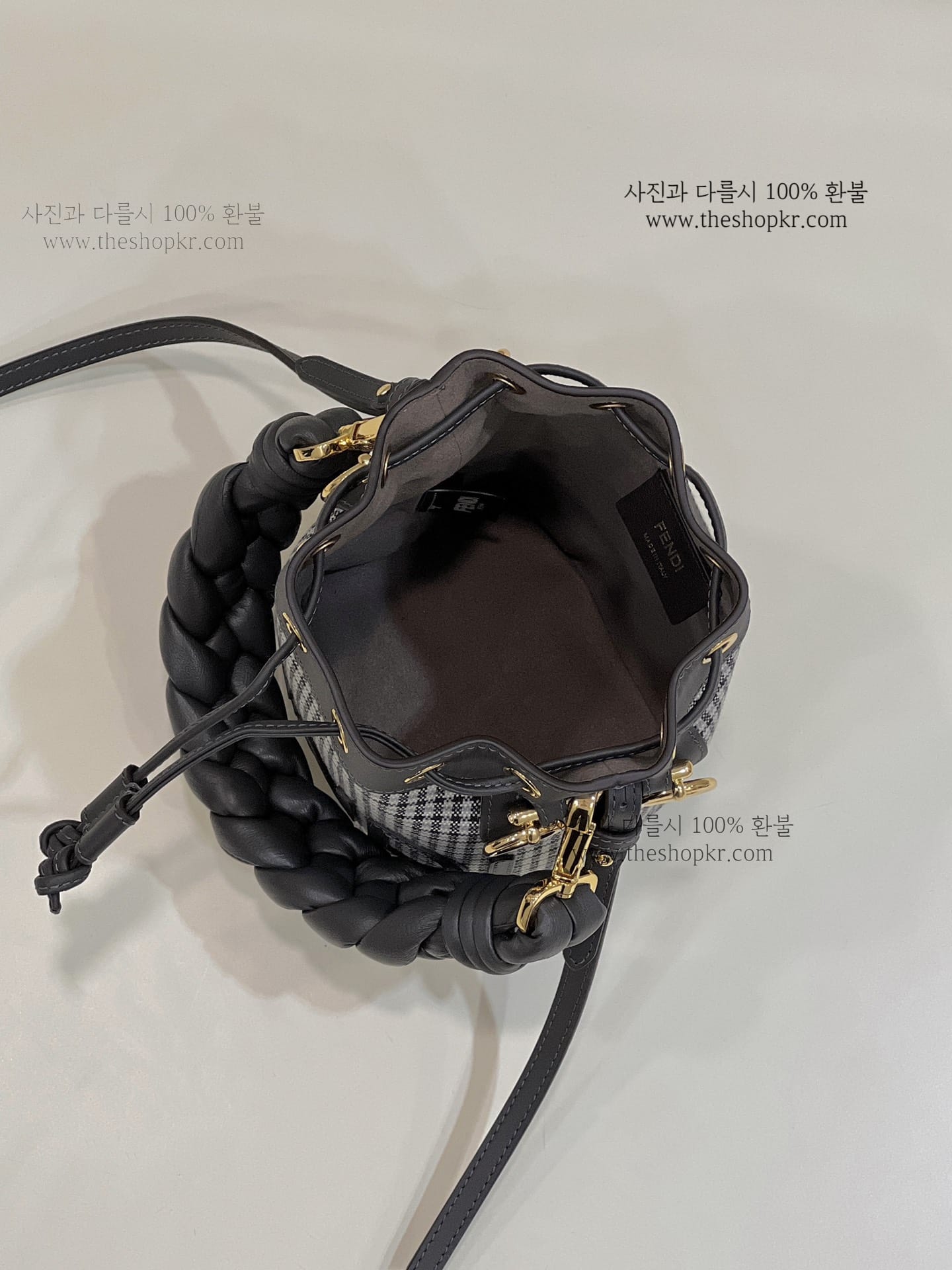 (니콜) 펜디 몬트레조 레이 피에 미니 버킷 백