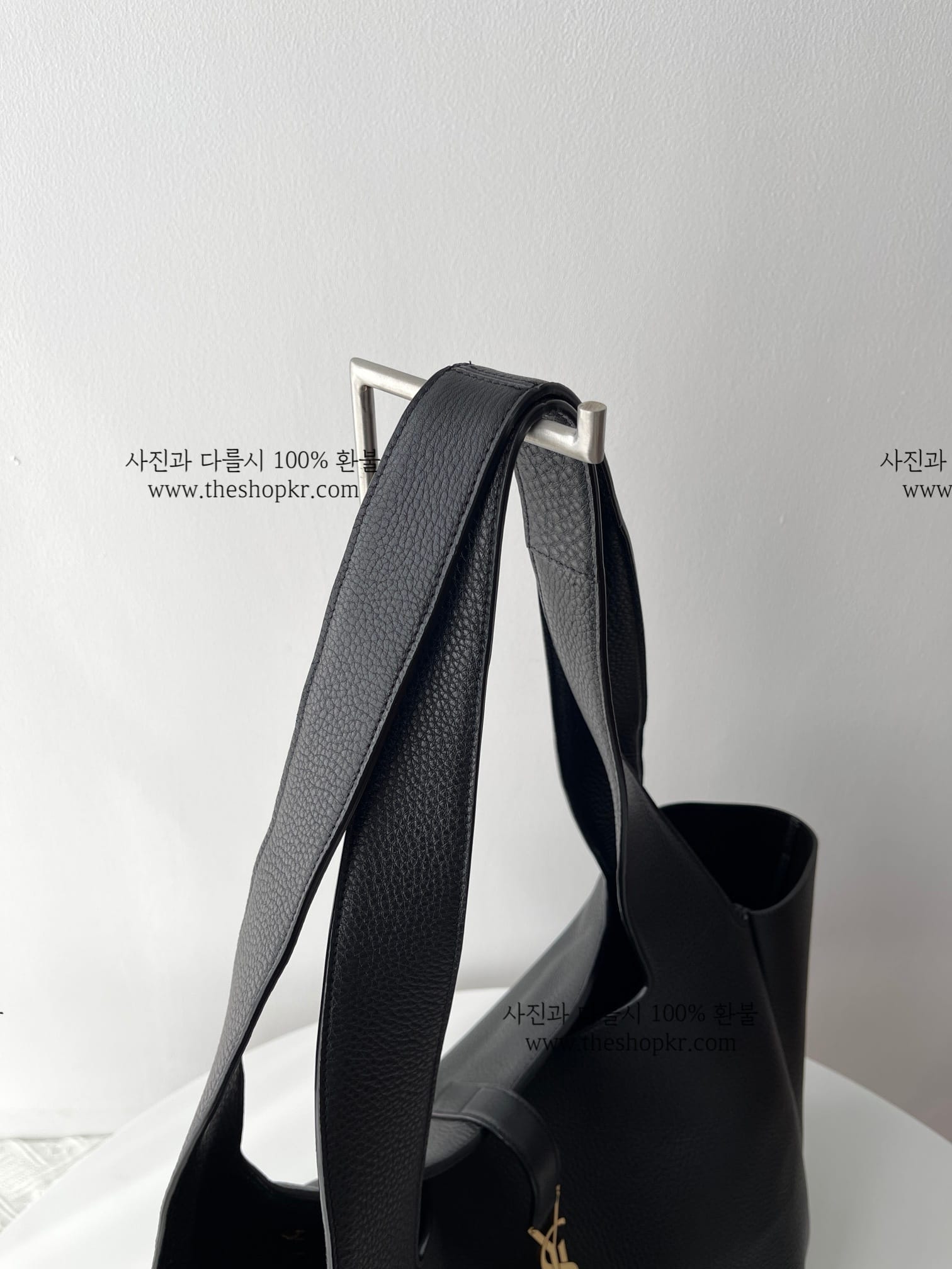 한효주 생로랑 베아 토트 백