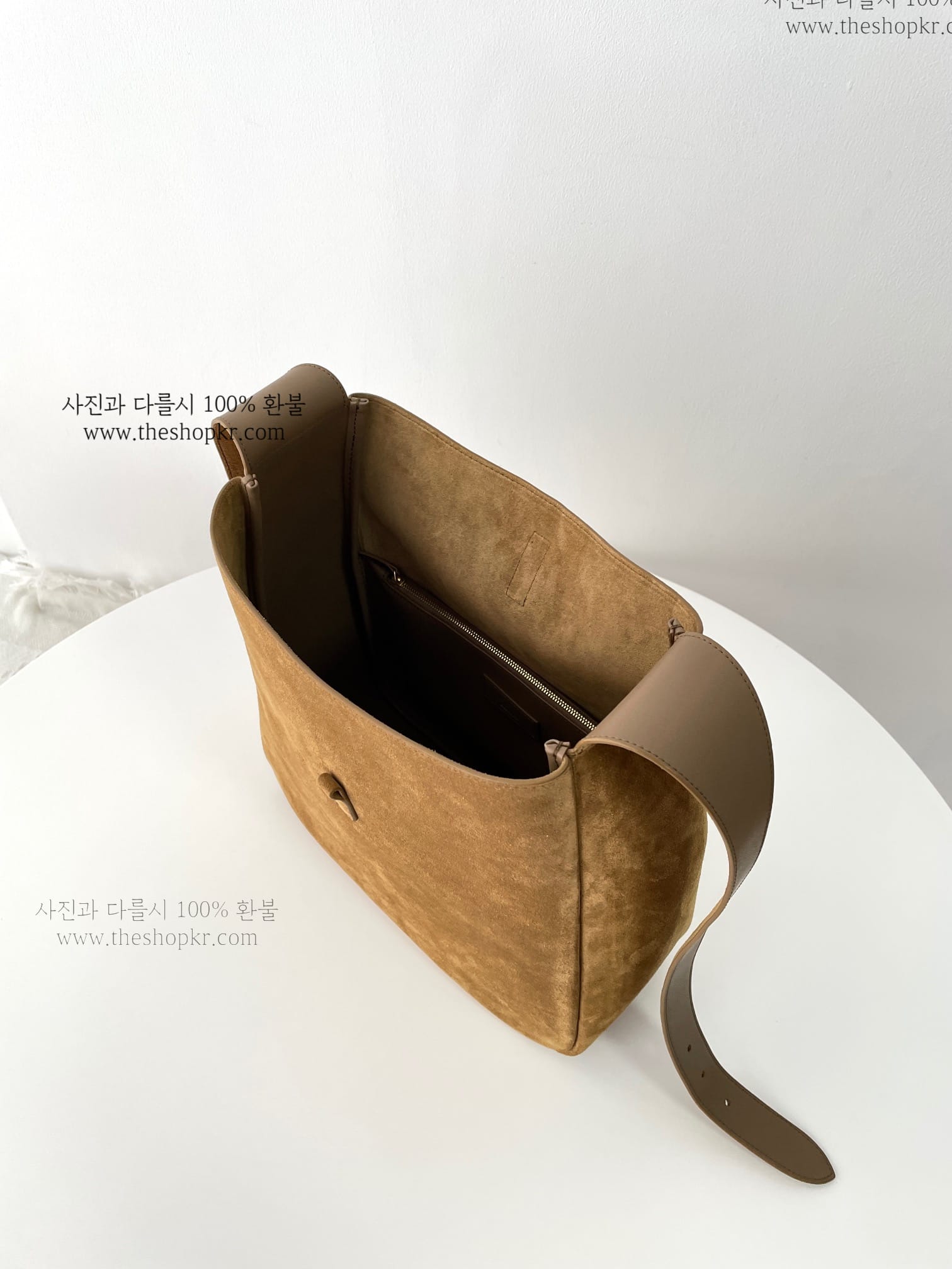 이청아 생로랑 LE 5A7 소프트 라지 호보 백
