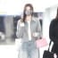 트와이스 사나 프라다 갤러리아 미니 토트 백