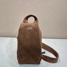 (야오) 프라다 스웨이드 백팩