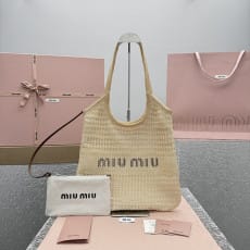 (카타) 미우미우 라피아 린넨 토트 백