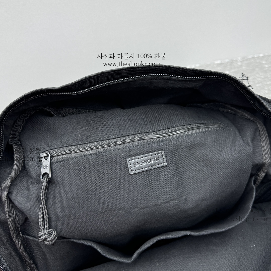 (카타) 발렌시아가 익스플로러 패치 백팩