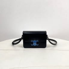 (블프) 셀린느 트리옹프 리자드 초크백 틴 188424
